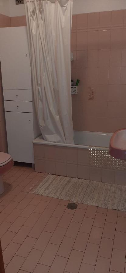 Apartamento Abril Gouveia  Exteriör bild