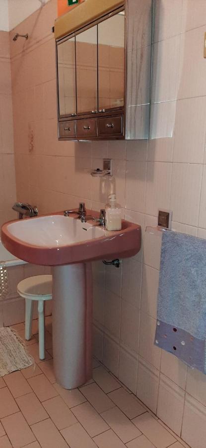 Apartamento Abril Gouveia  Exteriör bild