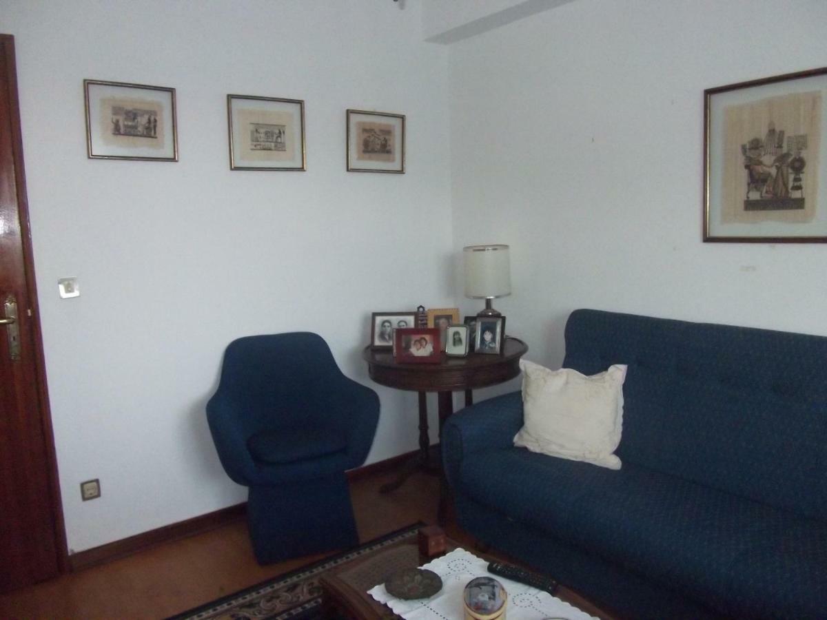 Apartamento Abril Gouveia  Exteriör bild